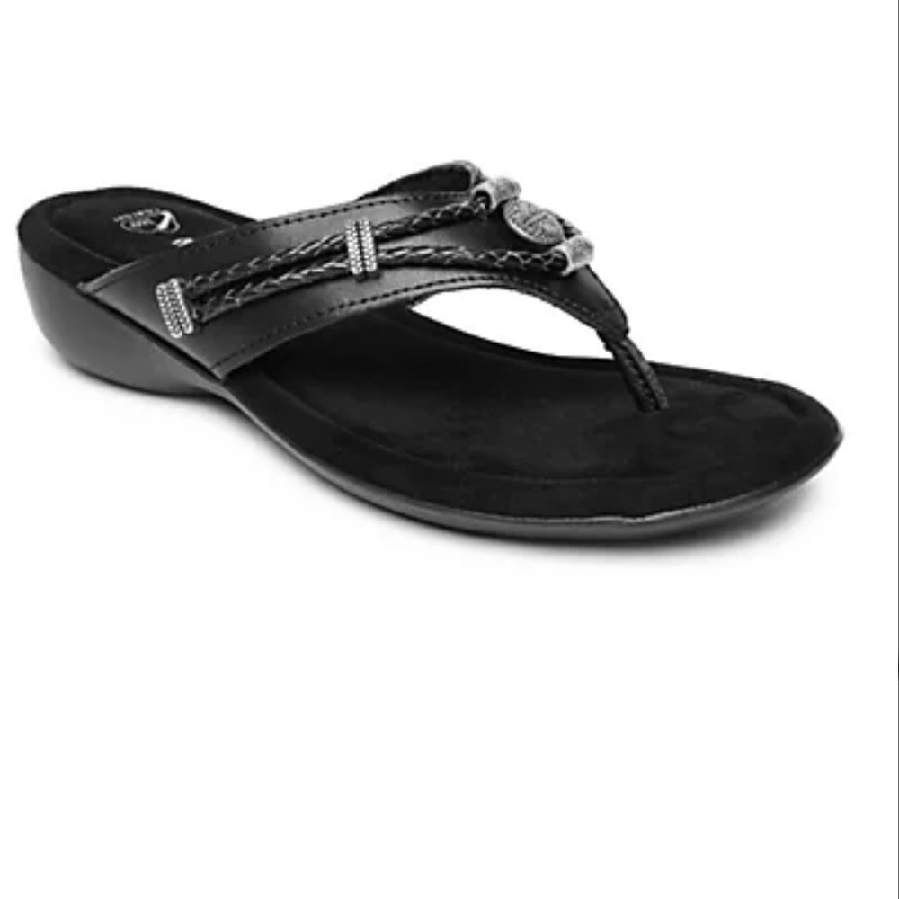 Minnetonka Women's Silverthorne 360 Flip-Flop - 7 Wide Sandals Black Leather